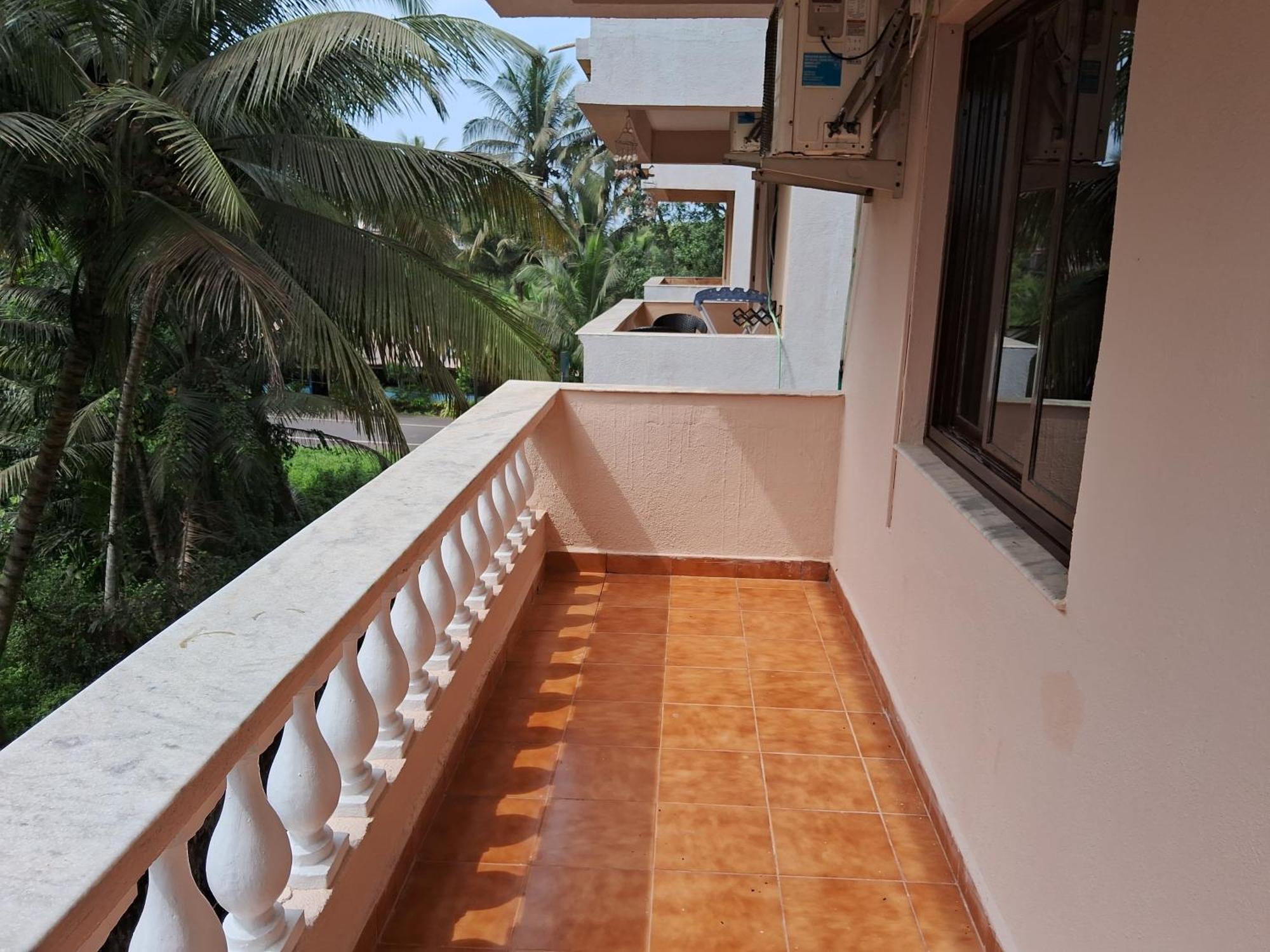 Coconut Grove Holiday Apartment バーカ エクステリア 写真