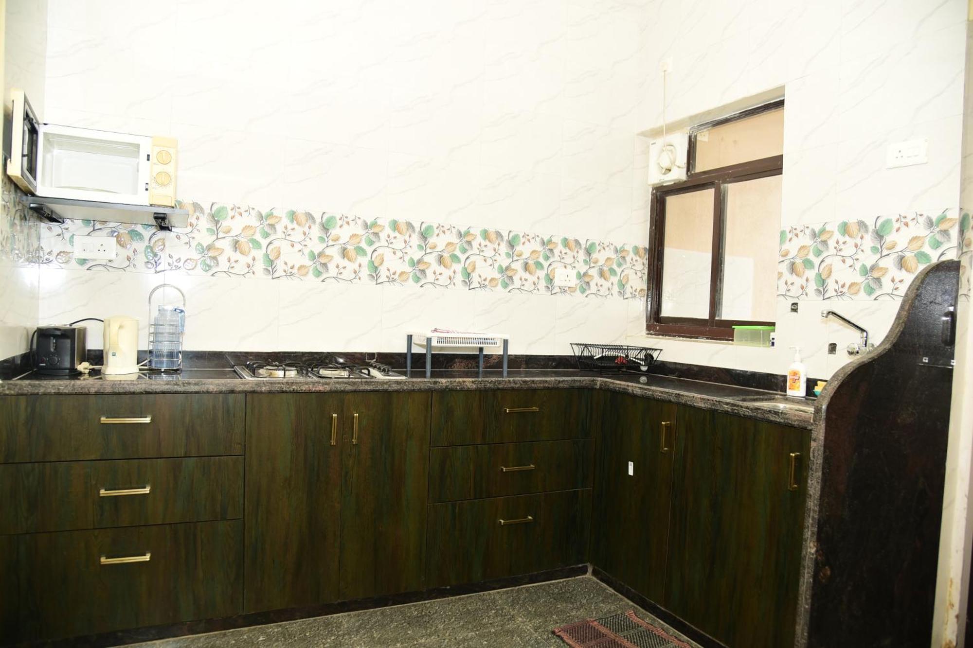 Coconut Grove Holiday Apartment バーカ エクステリア 写真